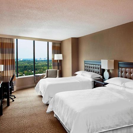 Sheraton Greensboro Room photo