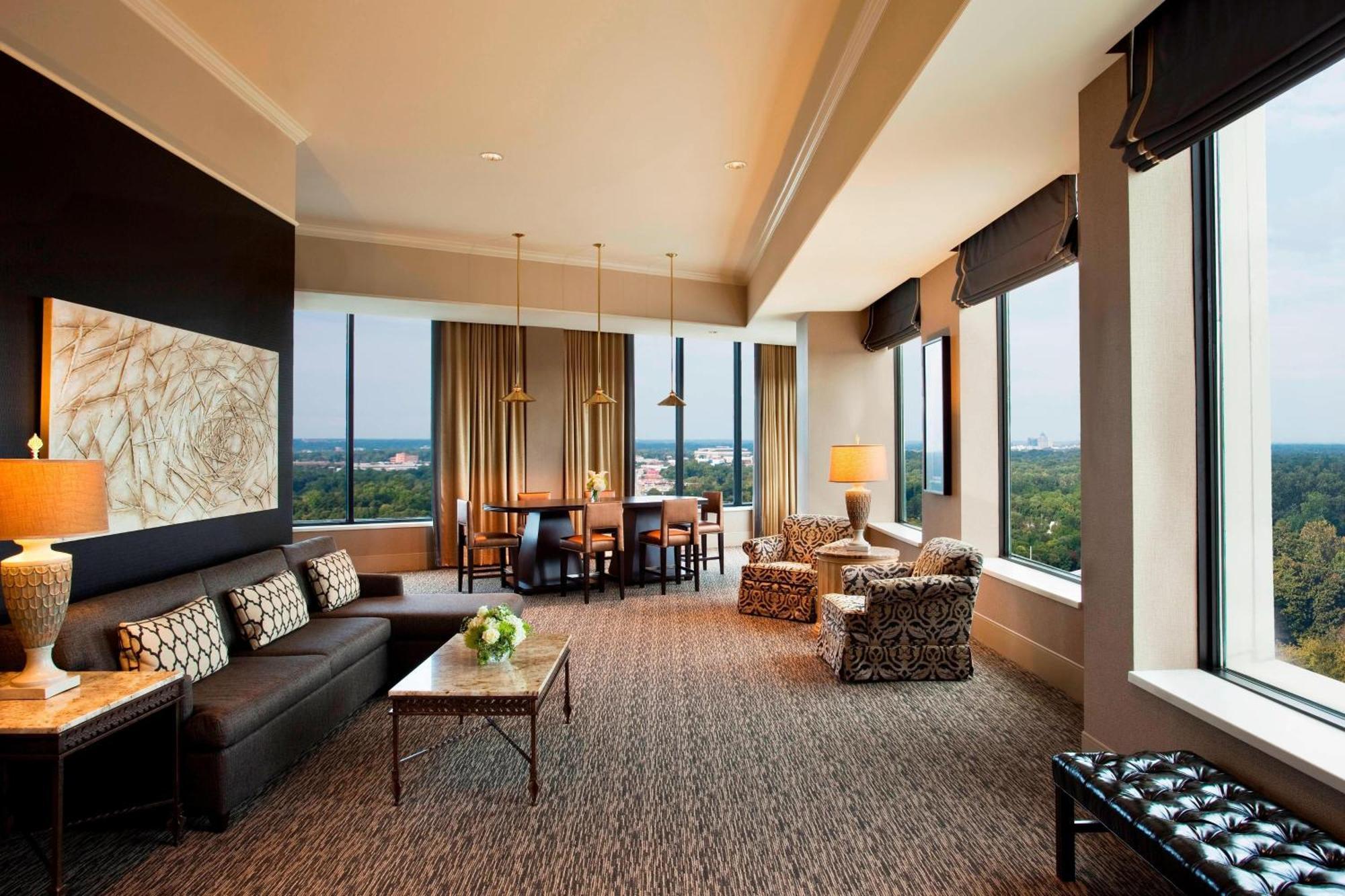 Sheraton Greensboro Exterior photo