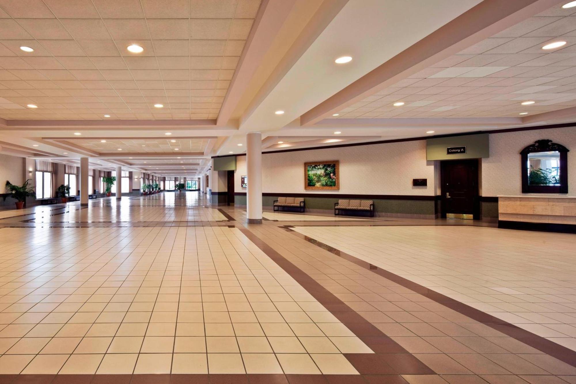 Sheraton Greensboro Exterior photo