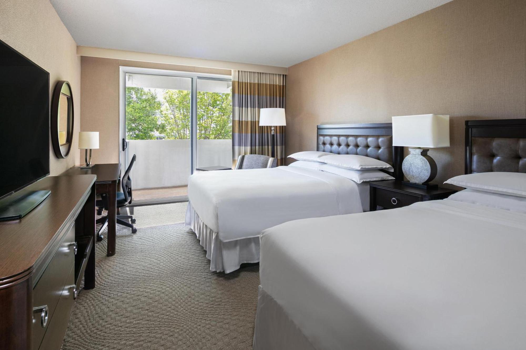 Sheraton Greensboro Exterior photo