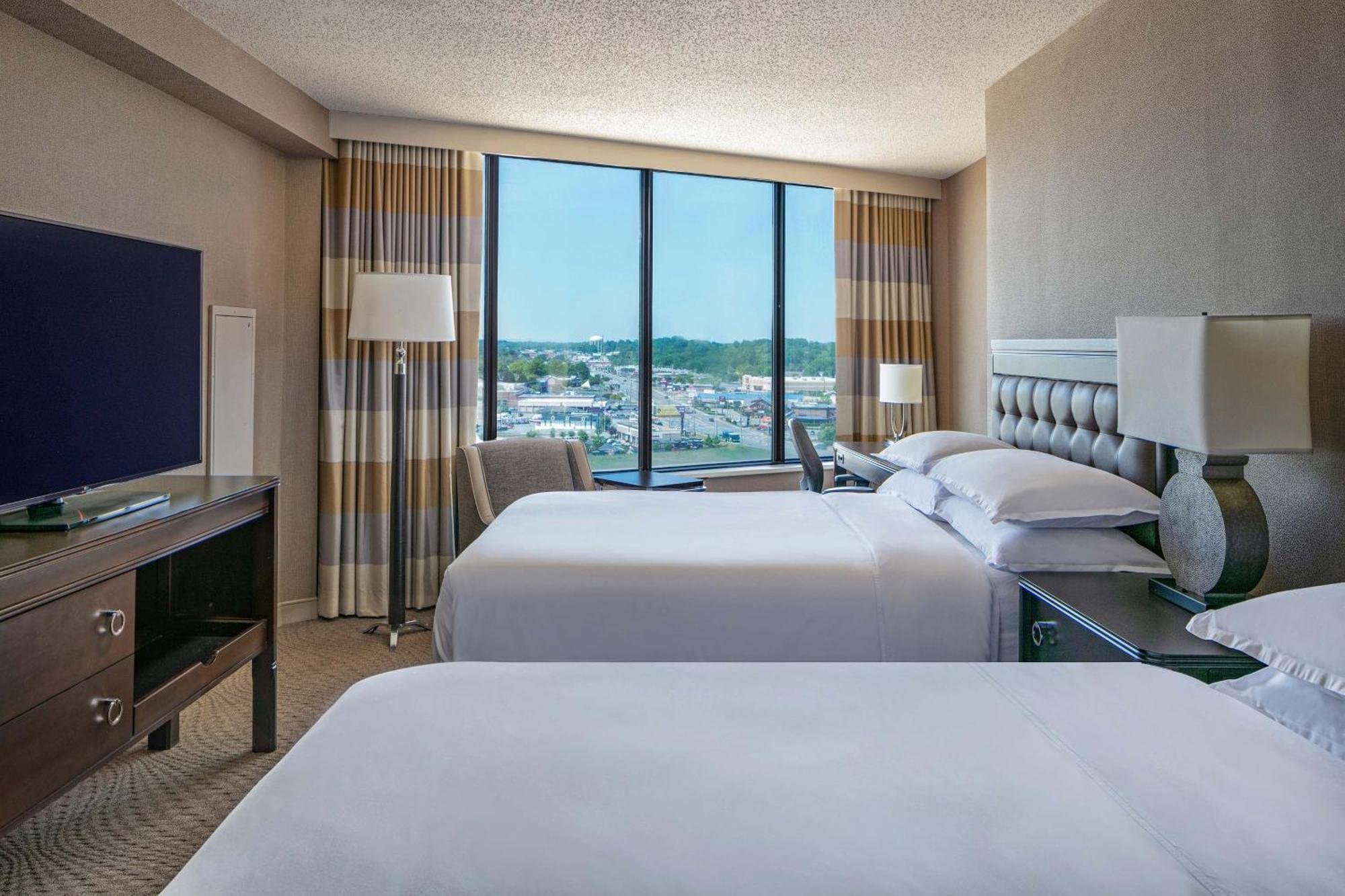 Sheraton Greensboro Exterior photo
