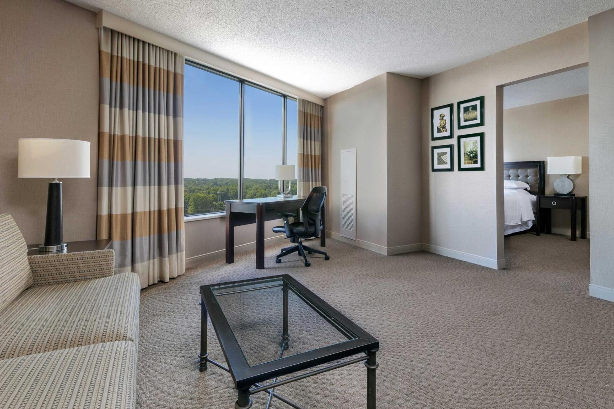 Sheraton Greensboro Exterior photo
