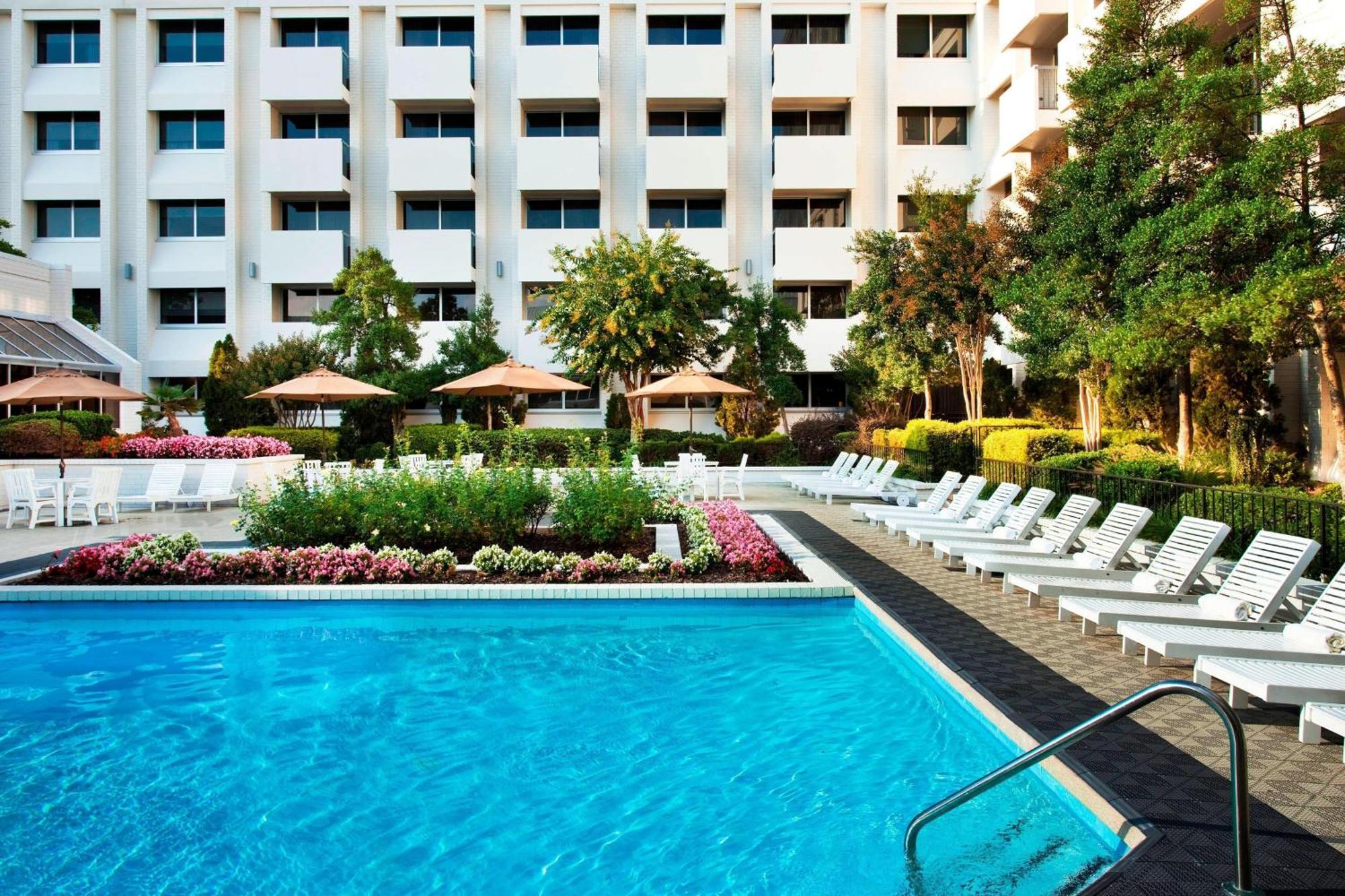 Sheraton Greensboro Exterior photo